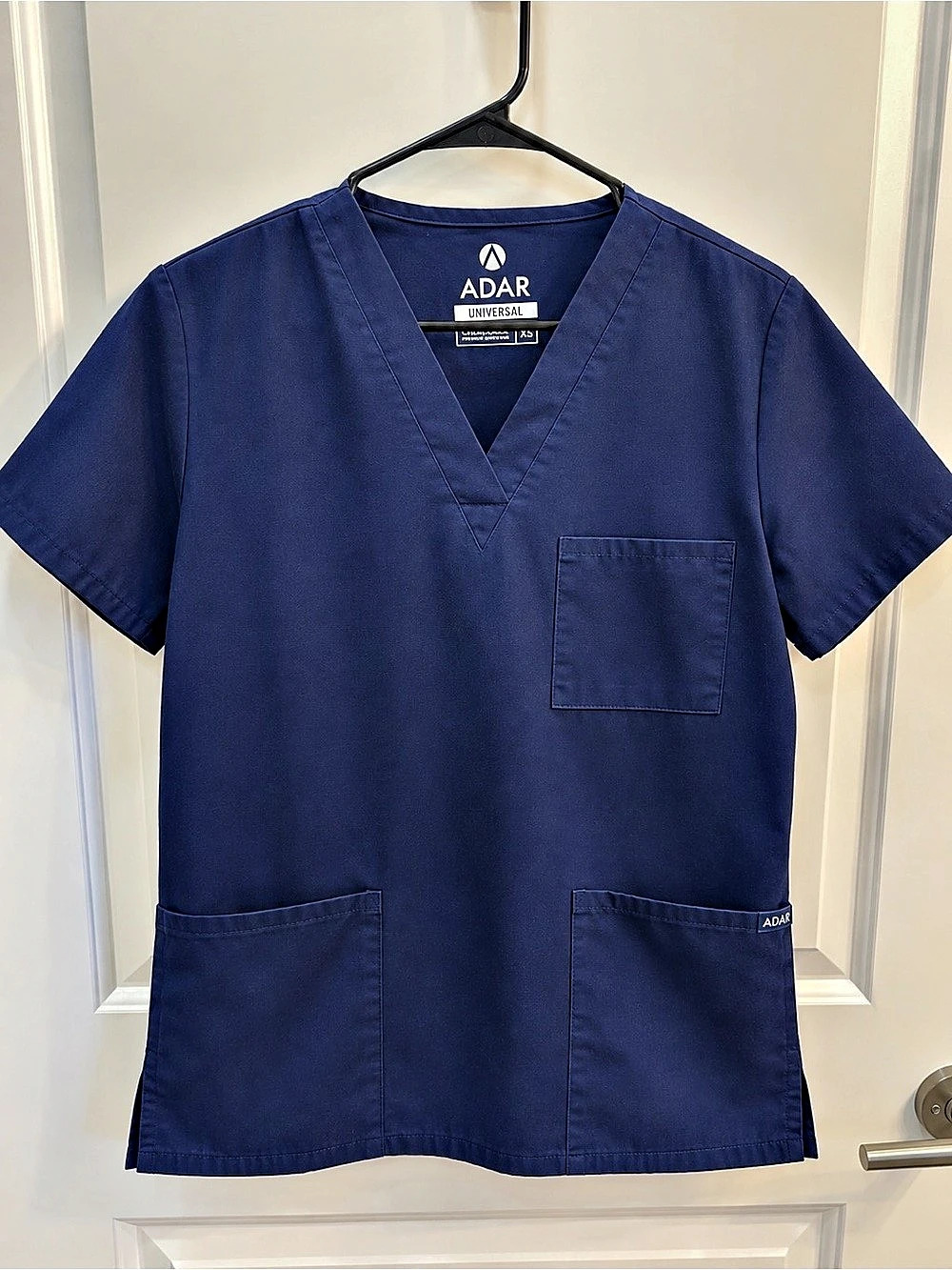ADAR Universal Scrub Top in Blue Size XS Like New